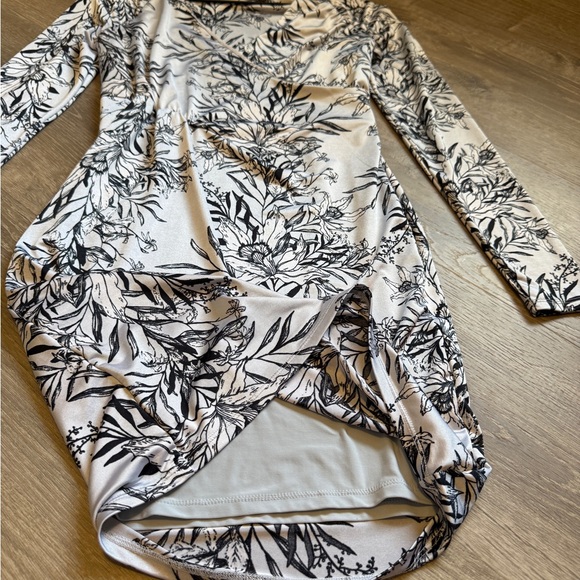 Guess Pink and Blue Bodycon Dress Long Sleeve V-Neck- Size S - Picture 10 of 12